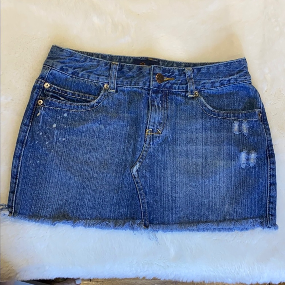 Aeropostale Distressed Blue Jean Denim Mini Skirt. R-12